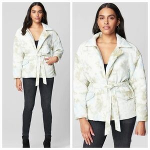 New BlankNYC Anthro Perfect Day White & Blue Watercolor Belted Puffer Jacket